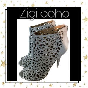 Zigi Soho Women's Silver Cutout Jeweled Peep Toe Zipper Heels 8